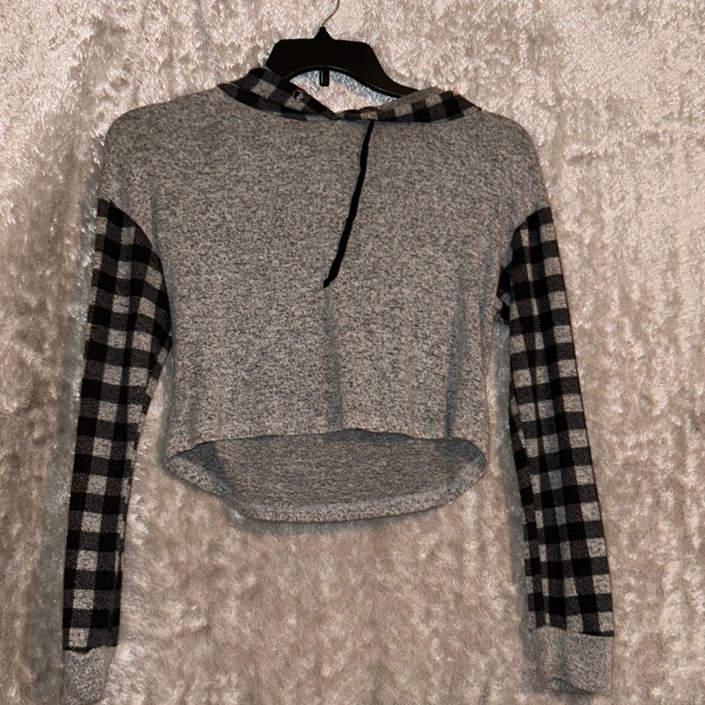 Crop sweater